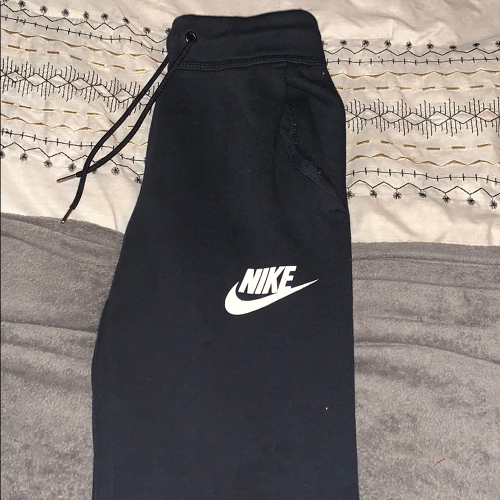 Nike sweats ONLY TODAY 🦋🦋🦋🦋🦋 SALE 🦋🥳